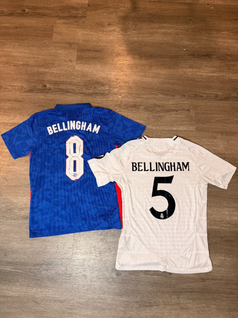 Bellingham Soccer Jersey Bundle (2) Real Madrid England Fan Collection Size M